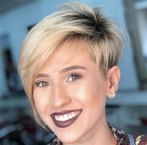 trendy short haircuts 2023